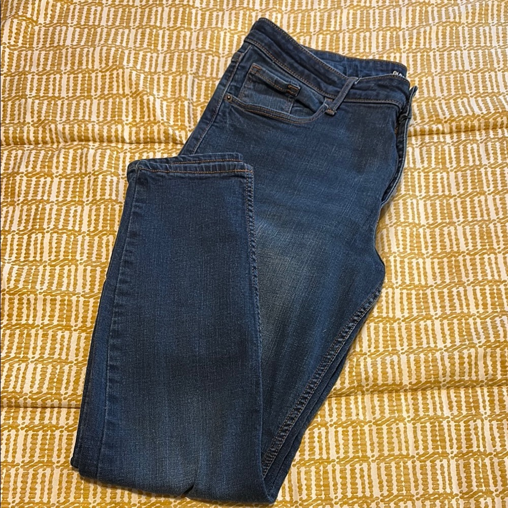 Old Navy Rockstar Super Skinny Jeans